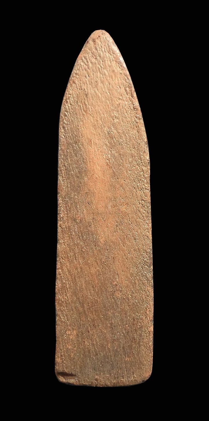 พระลีลาถ้ำหีบ เนื้อดิน