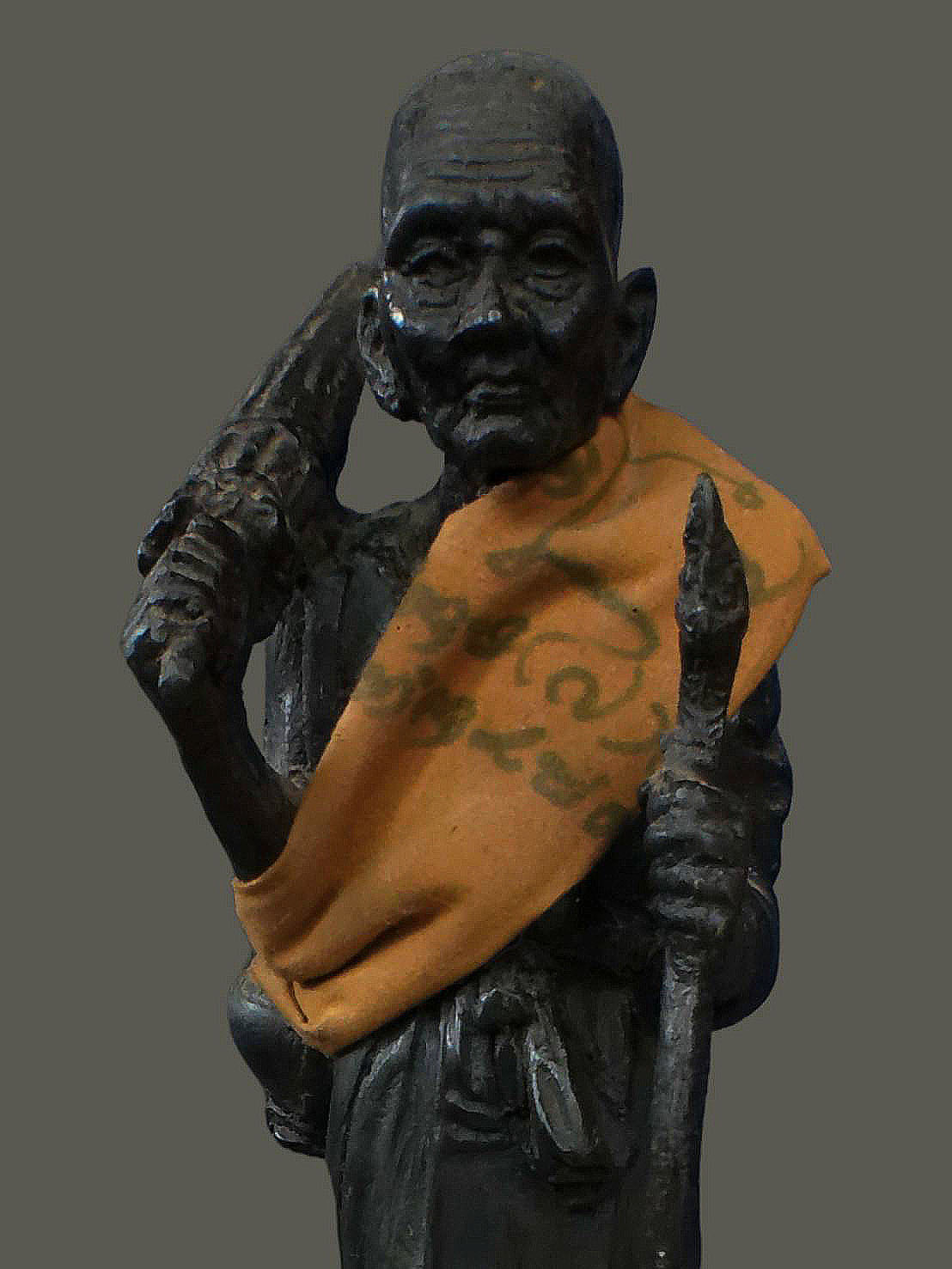 พระบูชาหลวงปู่ทวด วัดช้างให้ พิมพ์พระสีวลี เนื้อทองเหลือง หล่อหนา มีน้ำหนัก ขนาดสูง 12 นิ้ว