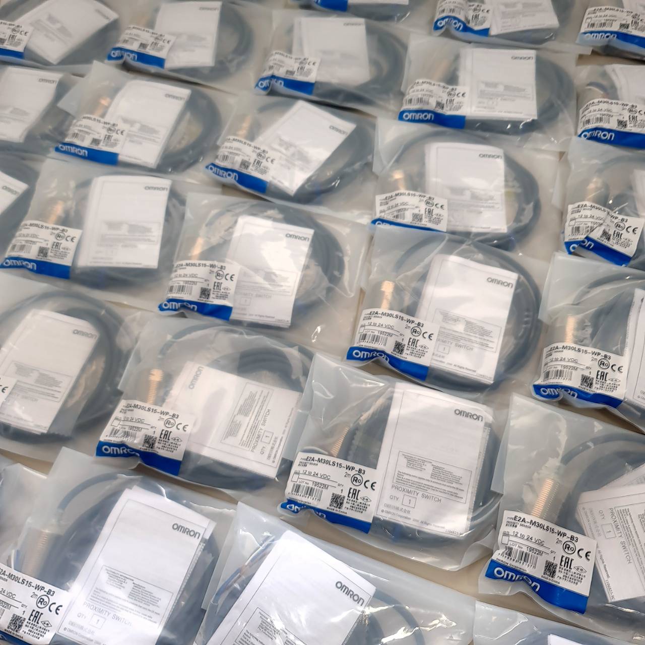 Proximity Sensor OMRON E2A-M30LS15-M1-B1 E2A-M30LS15-WP-B3 ขนาด Ø30 mm Input 12-24VDC Output PNP ระยะตรวจจับ 15 mm