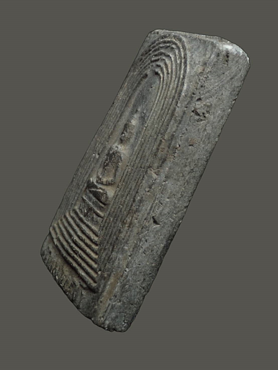 พระสมเด็จกำแพงแก้ว(หลวงพ่อจง วัดหน้าต่างนอก) วัดบ้านกล้วย จ.ลพบุรี ปี 2504 เนื้อผงใบลาน