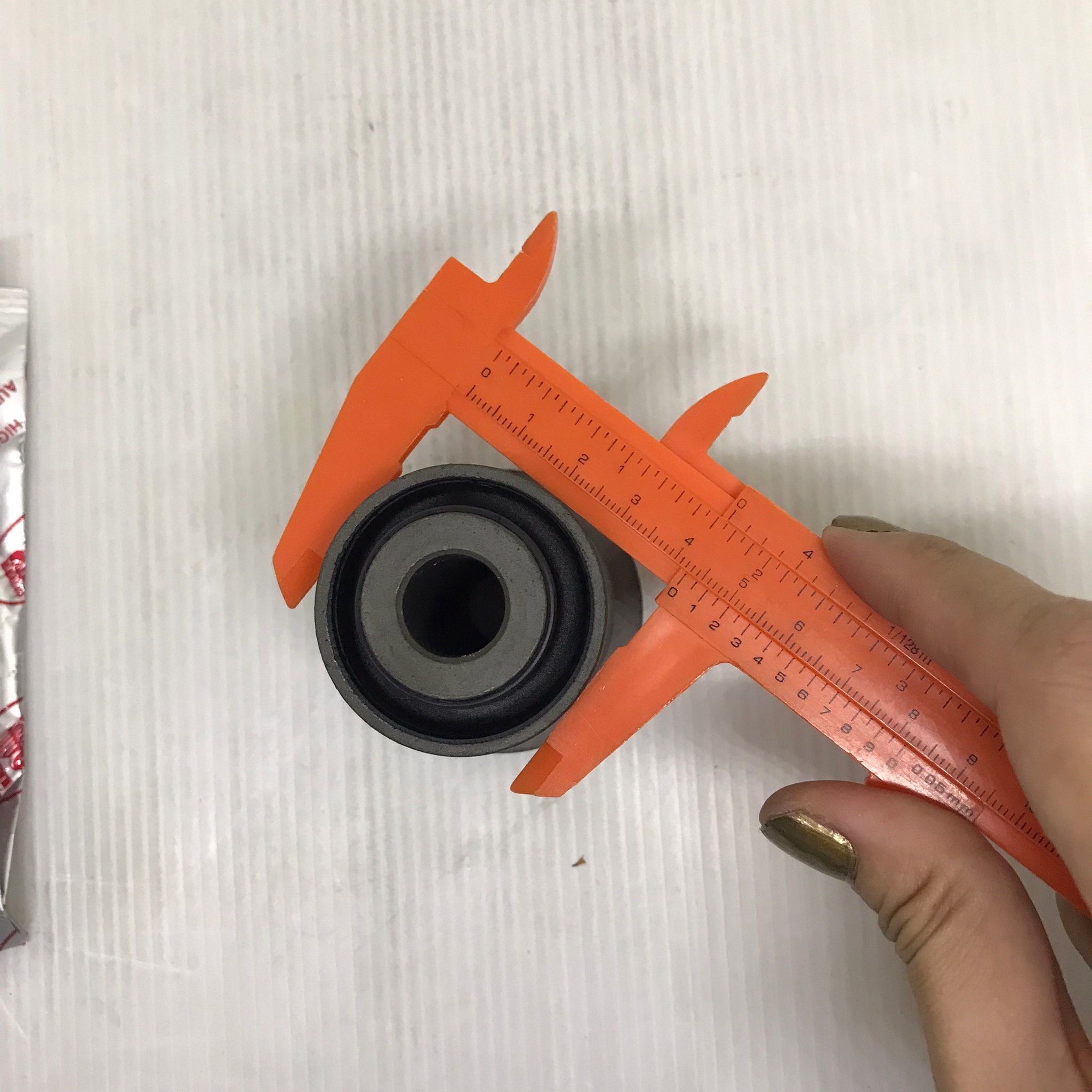 (1ตัว) บู๊ชปีกนก NISSAN NAVARA D40T / NP300 / D23T / D23T 2WD, 4WD ตัว ล่าง / นิสสัน นาวาร่า / LOWER / ARM BUSHING / ยี่ห้อ RBI / เบอร์ 54560-EB70A / 54501-4JA0A-0 / 54560-4JA0A / N24NR20W