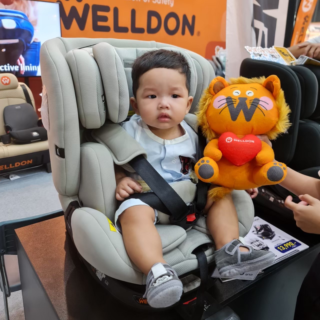 Welldon คาร์ซีท รุ่น Smart Turn Inheritor (แรกเกิด - 7 ปี)