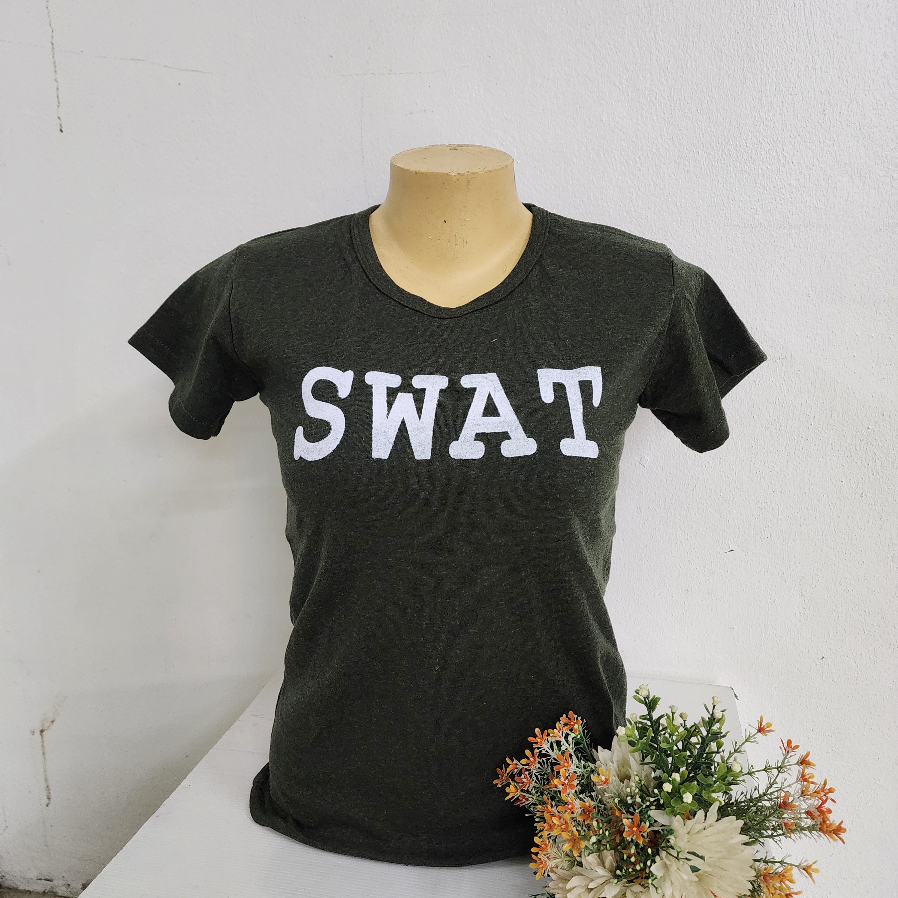 เสื้อยืดทหารผู้หญิงสกรีนลาย ทรงเข้ารูปฟรีไซร์