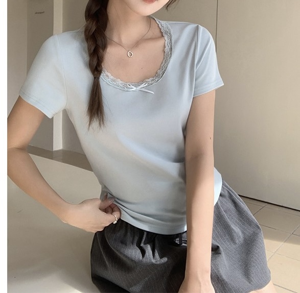 P31102 เสื้อยืดแฟชั่นสีฟ้าอ่อน ผ้ายืดเนื้อนิ่มมาก คอขลิบลูกไม้