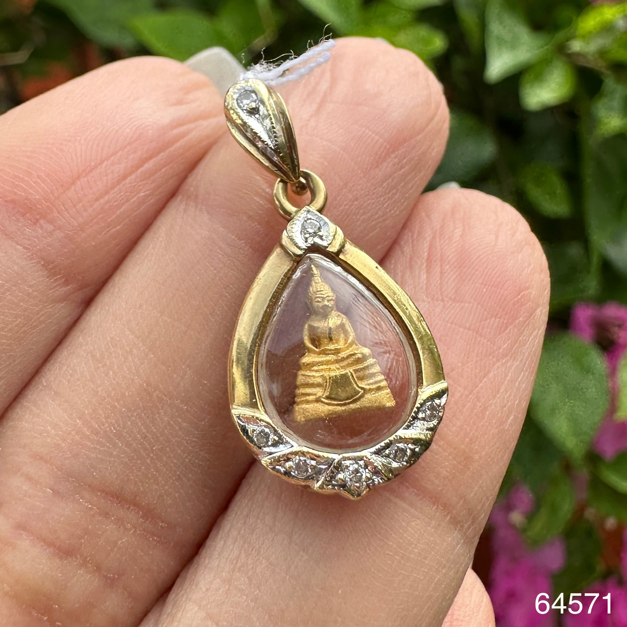 รหัส 64571 หลวงพ่อโสธร เนื้อทองคำ กรอบทอง ฝังเพชร 7 เม็ด 0.07 กะรัต เลี่ยมทอง18k นน. 3.00 g