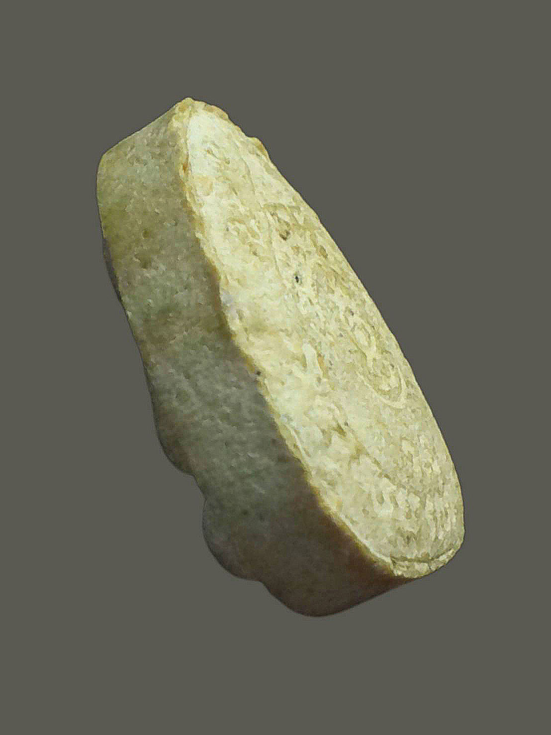 พระปิดตาเล็กหลังราหู ว.อ. หลวงพ่อแดง นันทิโย วัดอินทาราม สมุทรสงคราม ปี 2538