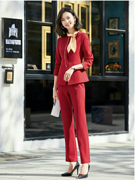 ชุดสูท ชุดพนักงานต้อนรับโรงแรม ชุดพนักงานออฟฟิศ