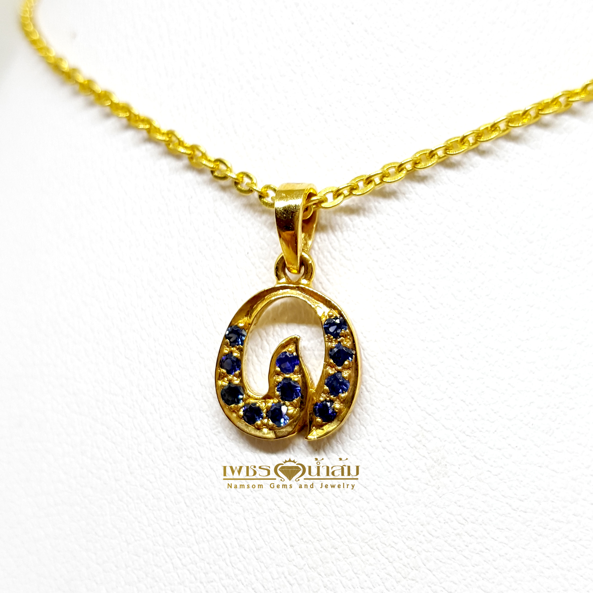 จี้พลอยไพลิน Blue Sapphire ชิ้นเล็กน่ารัก สวมใส่ได้ทุกวัน