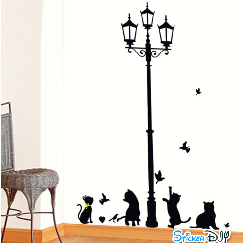 Transparent wall sticker สติ๊กเกอร์ติดผนัง เหมียวเล่นไฟ (กว้าง97cm.xสูง143cm.)