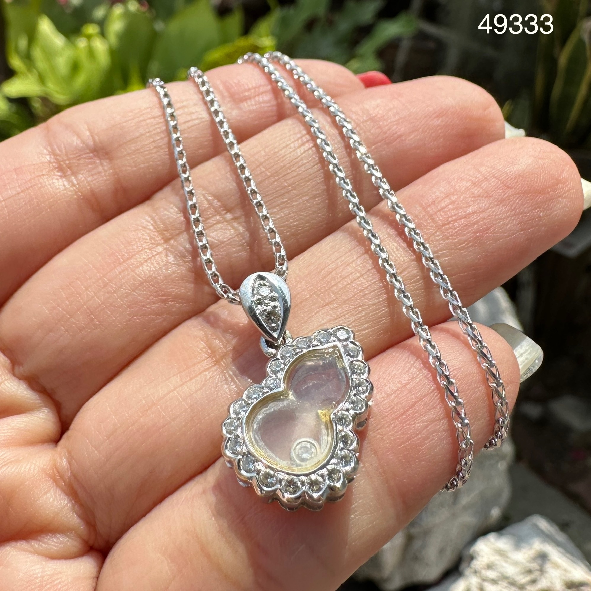 รหัส 49333 สร้อยคอ ทองอิตาลี18K + จี้ น้ำเต้า ฝังเพชร 25 เม็ด 0.38 กะรัต หลุดจำนำ งานสวยมาก นน. 8.28 g