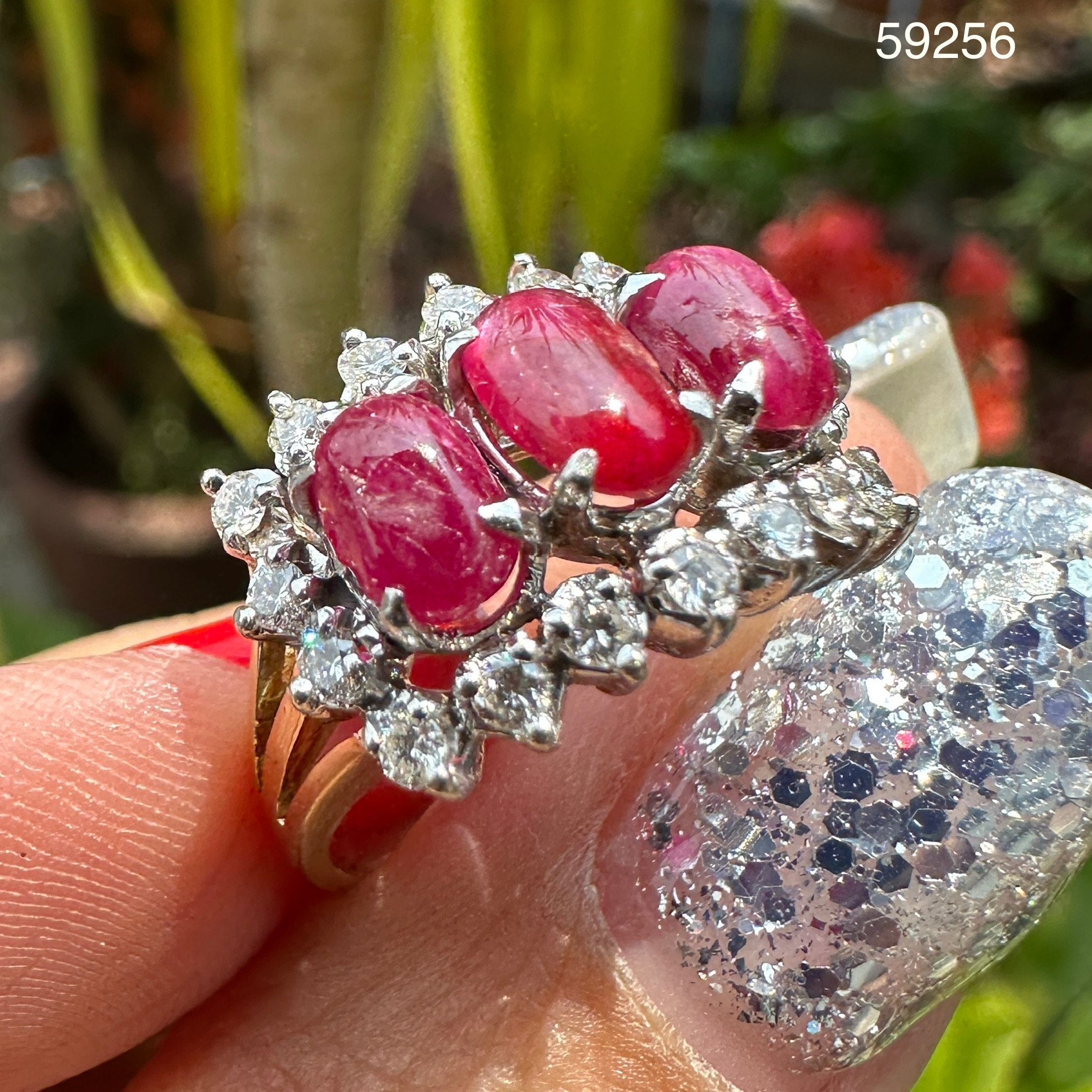 รหัส 59256 แหวน ทับทิม พม่า 3 เม็ด ล้อมเพชร 18 เม็ด 0.27 กะรัต ทองK 2 สี งานเก่า หลุดจำนำ สวยมาก นน. 4.94 g