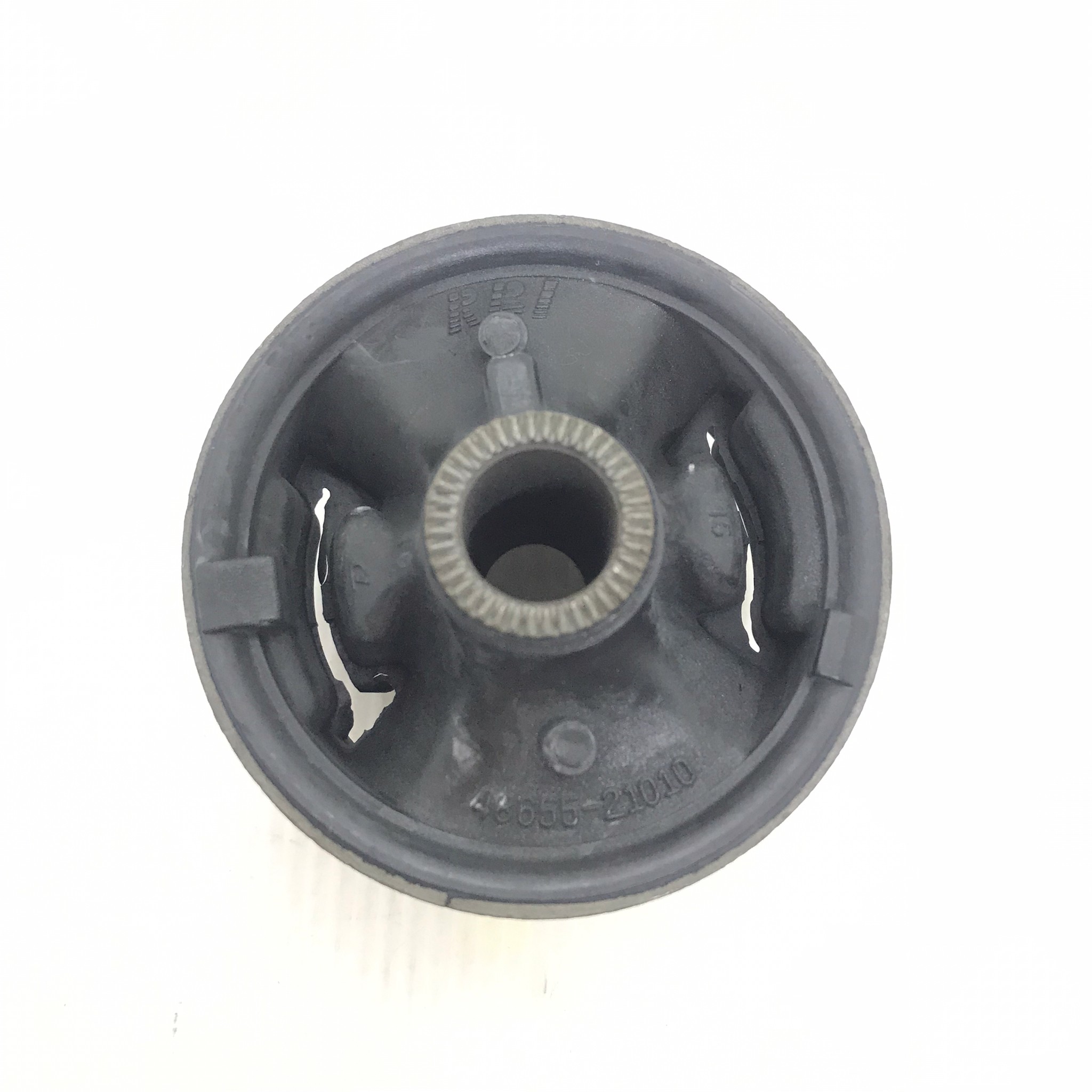 (1ตัว) บู๊ชปีกนก TOYOTA ตัวล่าง ตัวใหญ่ WISH ปี 2003-2009 / ANE11 ตัว ล่าง โตโยต้า วิช / LOWER / BIG ARM BUSHING ยี่ห้อ RBI / เบอร์ 48655-21010 / T24W11WB