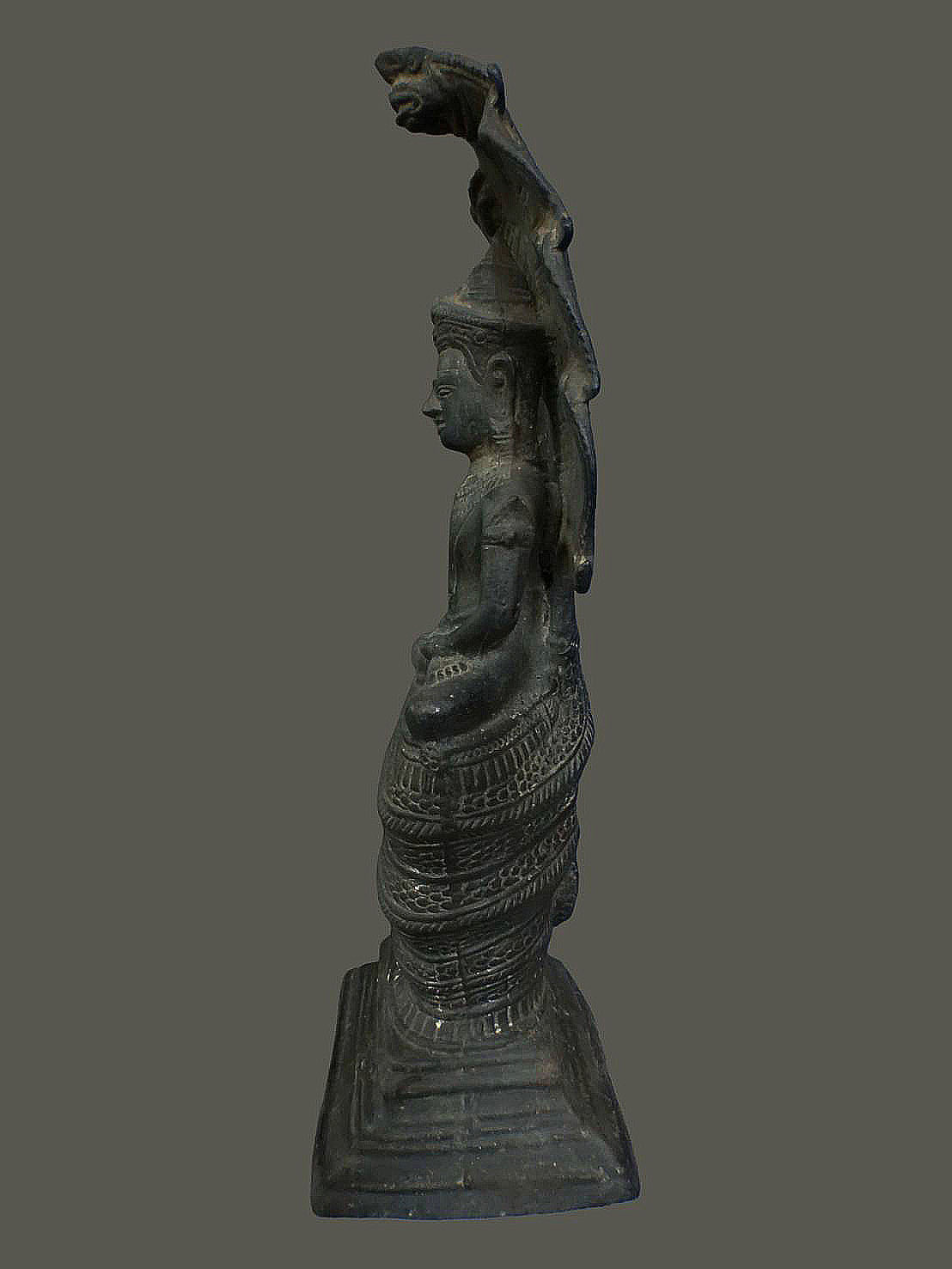 พระบูชา พระร่วงชีโบนั่งนาคปรก (พระนาคปรก) หล่อดินไทย เนื้อทองเหลือง หล่อหนา มีน้ำหนัก ขนาดสูง 13 นิ้ว กว้าง 5 นิ้ว