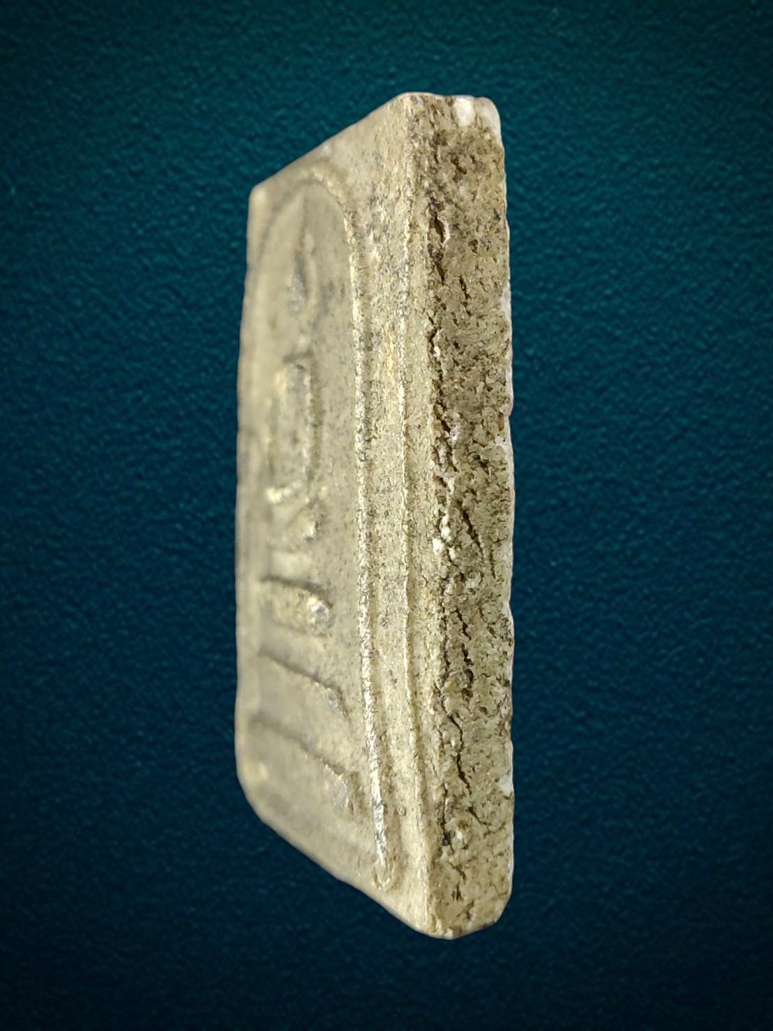 พระสมเด็จ พิมพ์3ชั้น เนื้อผงเก่า ไม่ทราบที่