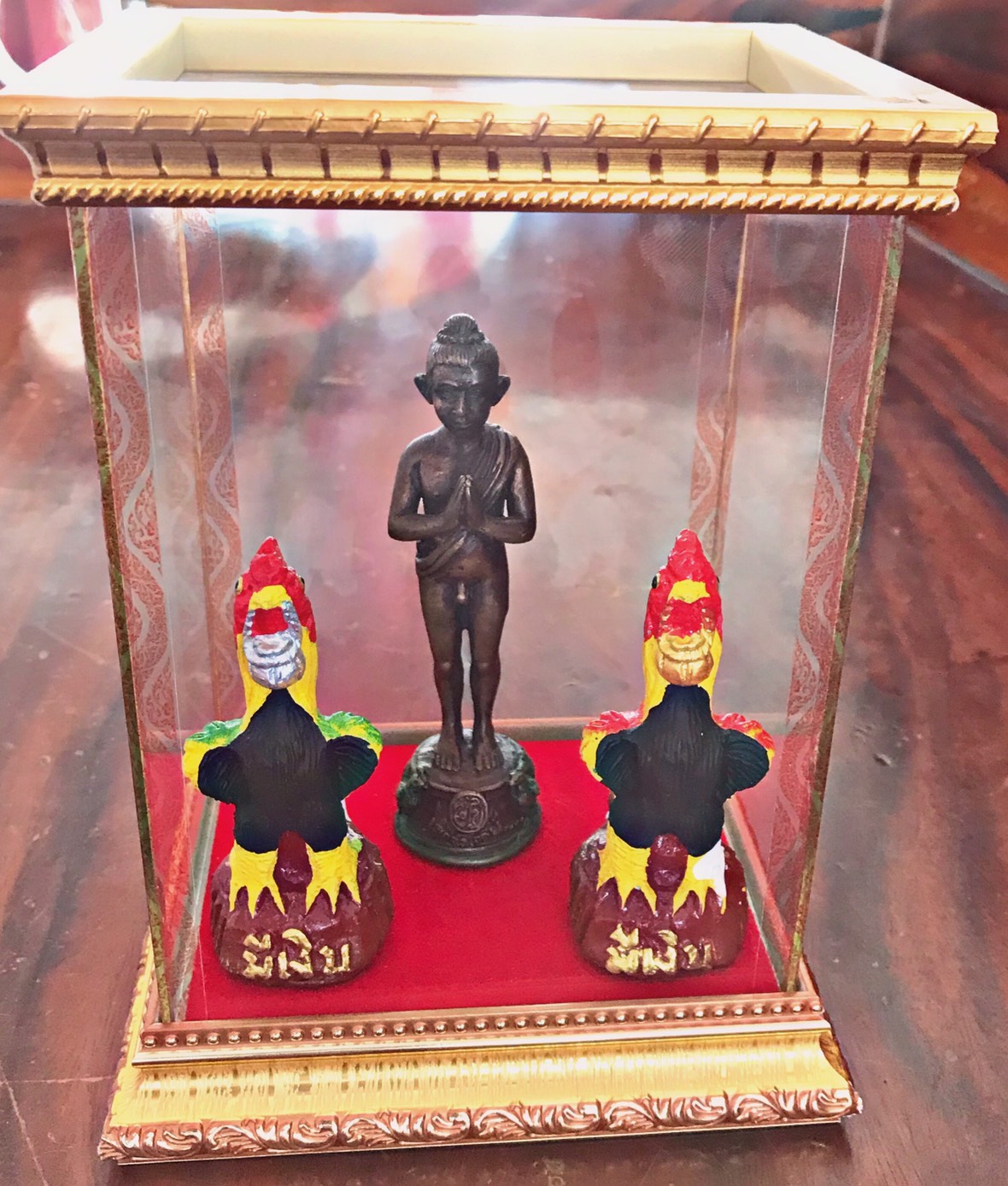 ไก่ปูนปั้นถวายตาไข่ตั้งหิ้งที่บ้าน งานแฮนด์เมด