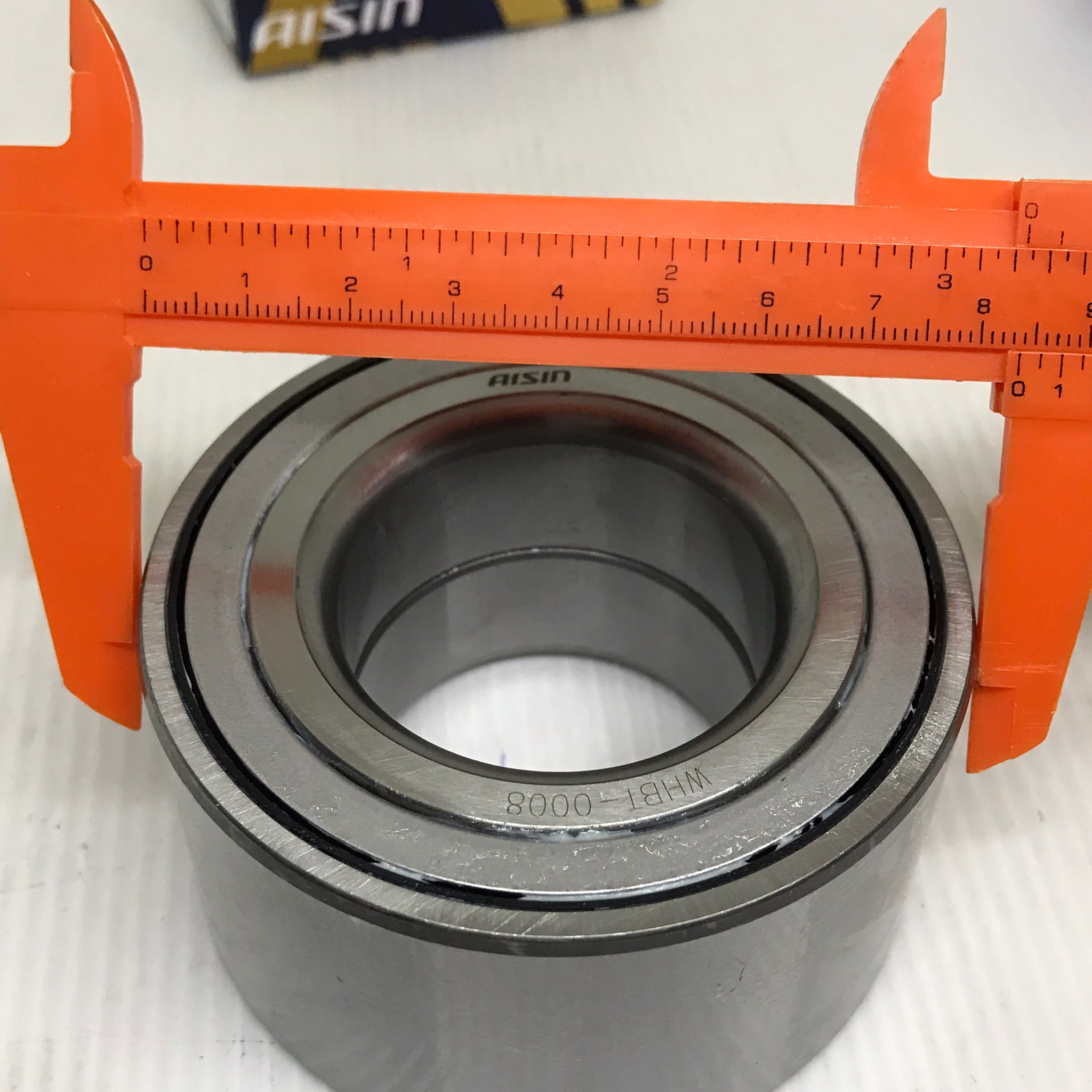 ลูกปืนล้อหน้า TOYOTA CAMRY ACV30/40 เครื่อง 2.0, 2.4CC ACV50 ปี 2004-2012 / โตโยต้า คัมรี่ / ขนาด 45x84x45 / เบอร์ WHBT-0008 / ยี่ห้อ AISIN (wheel bearing front)