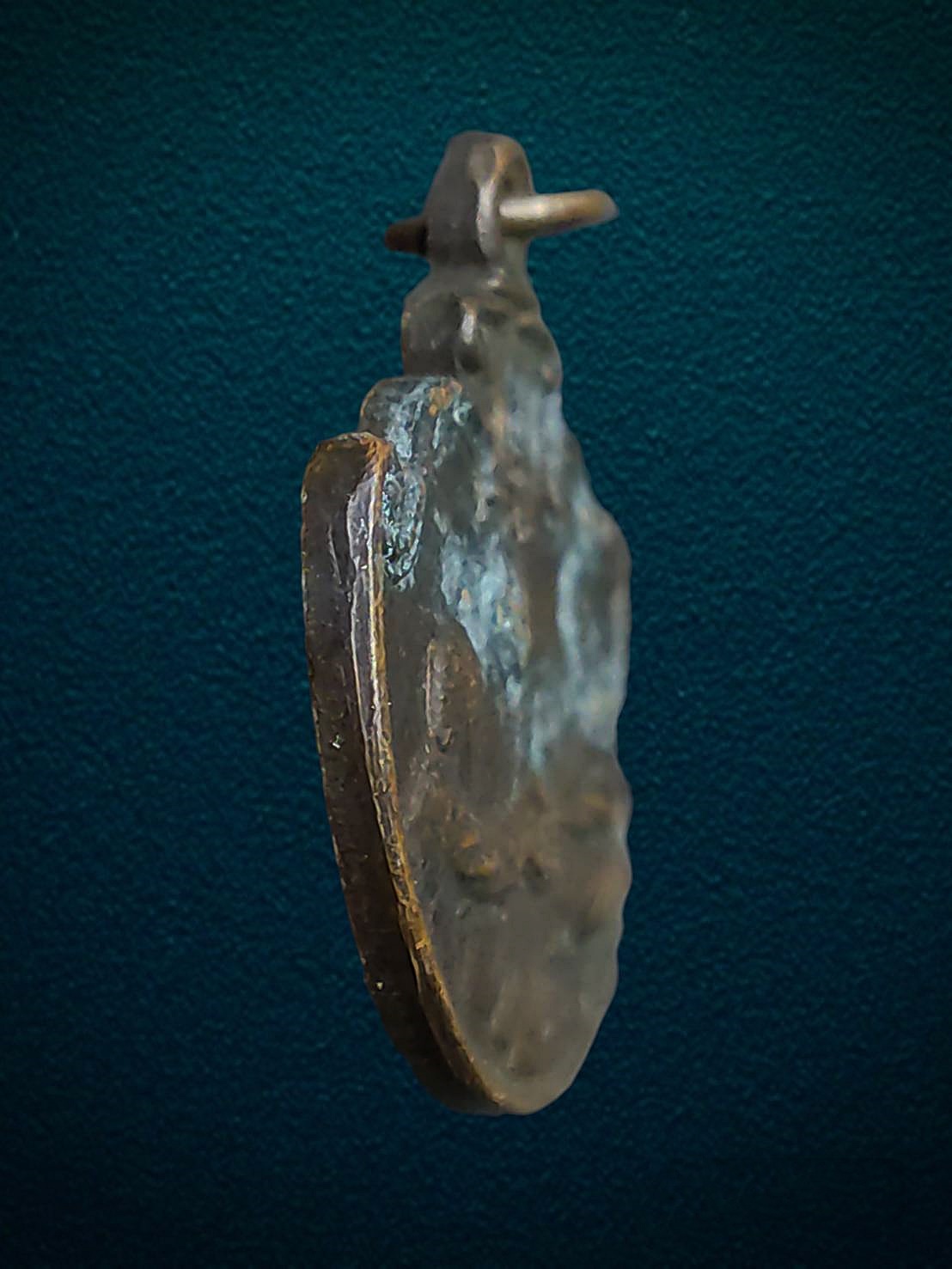 เหรียญ ร.9 ราชินี เสด็จฯถวายน้ำสรงในวันสงกรานต์ วัดราชผาติการาม กทม ปี 2528