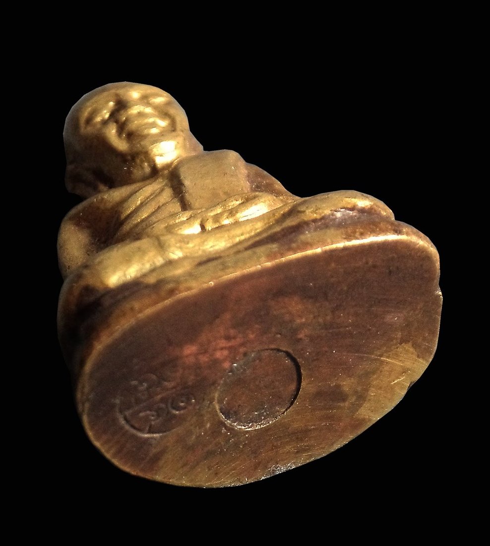 รูปหล่อ หลวงพ่อเงิน วัดบางคลาน จ.พิจิตร เนื้อทองเหลือง