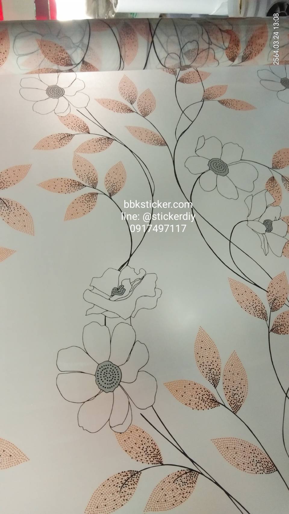 สติ๊กเกอร์ฝ้าติดกระจก แบบมีกาวในตัว ใบไม้สีส้ม หน้ากว้าง90cm. เมตรละ 89 บาท