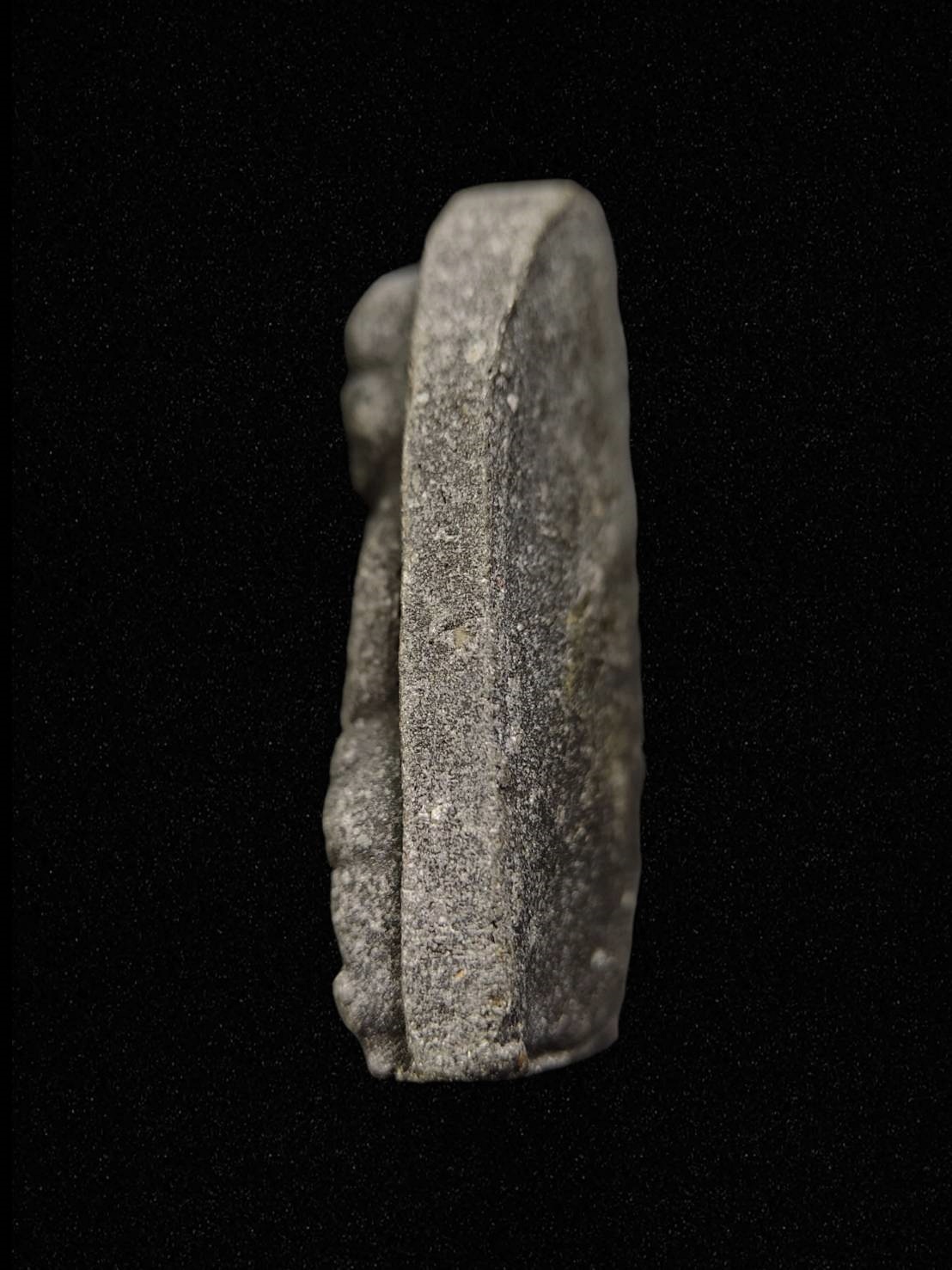 หลวงปู่ทวดพิมพ์พระรอด รุ่นพระเจ้าห้าพระองค์ วัดสุทัศน์ กทม หลวงปู่หมุน วัดบ้านจาน ปลุกเสก ปี 2544