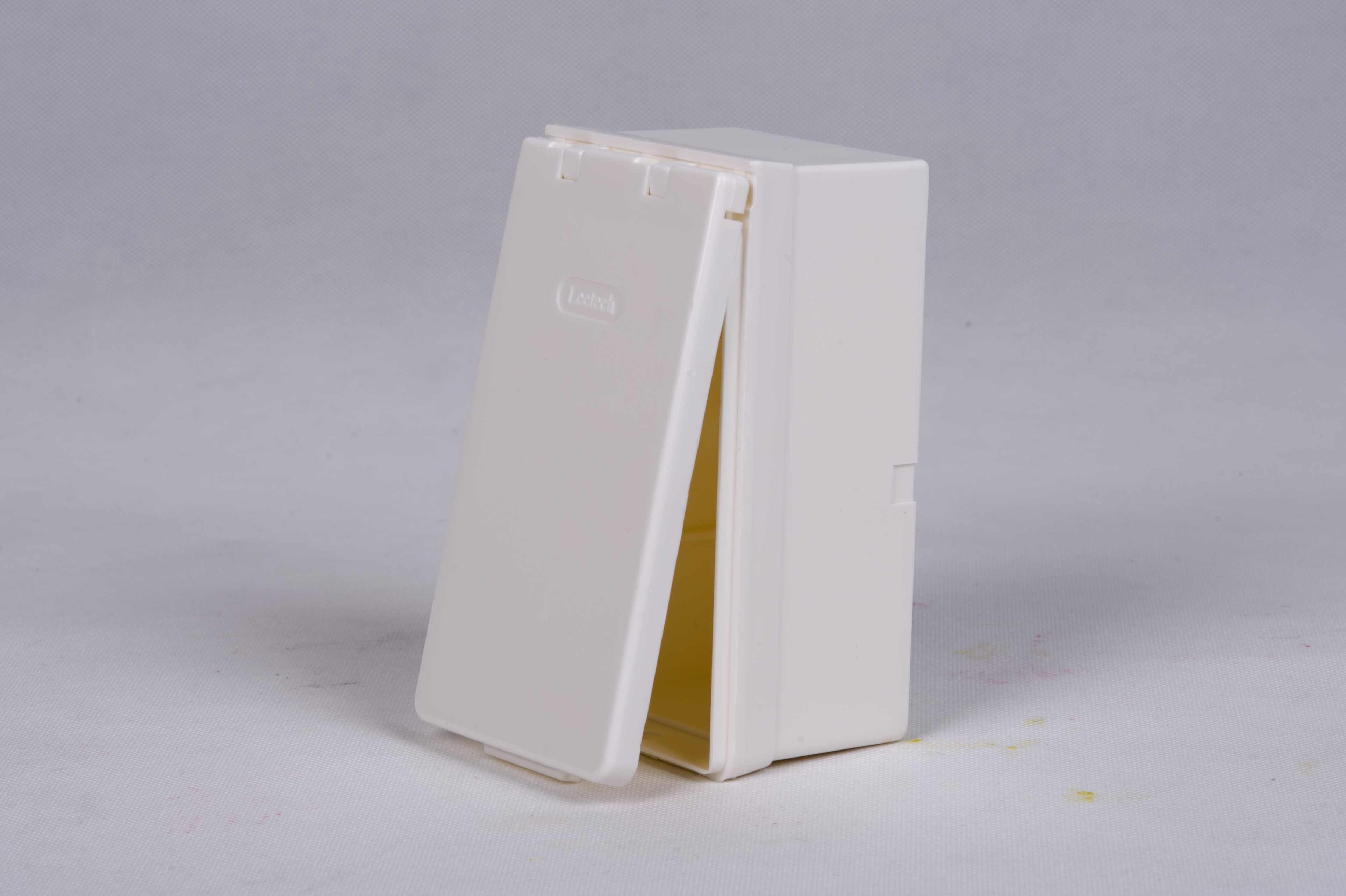 กล่องเบรกเกอร์ (กันน้ำ) Leetech