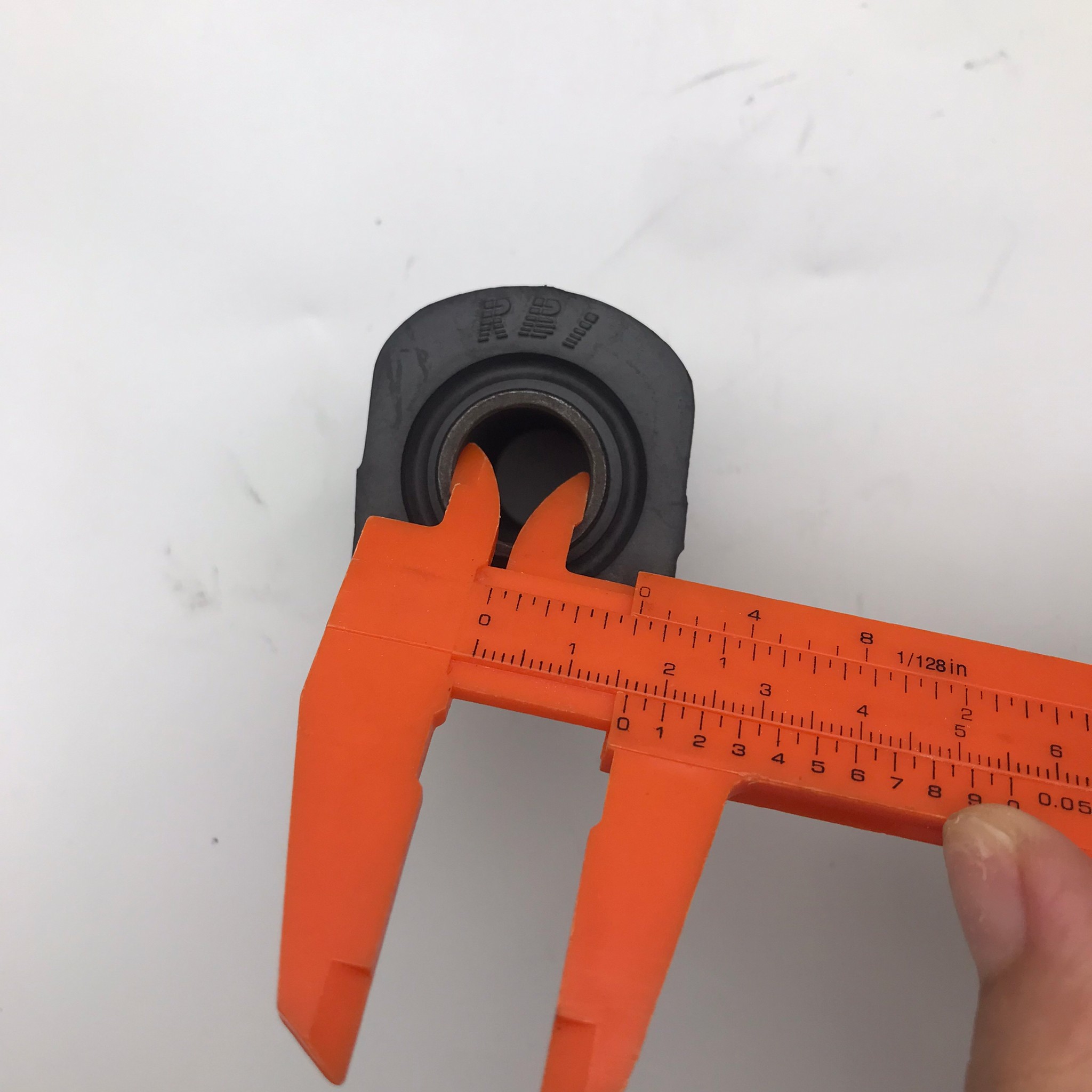 (1ตัว) บู๊ชปีกนก TOYOTA ตัวล่าง ตัวใหญ่ SOLUNA ตัว ล่าง โตโยต้า โซลูน่า / LOWER / BIG ARM BUSHING ยี่ห้อ RBI / เบอร์ 48655-10030 / T24S01WB