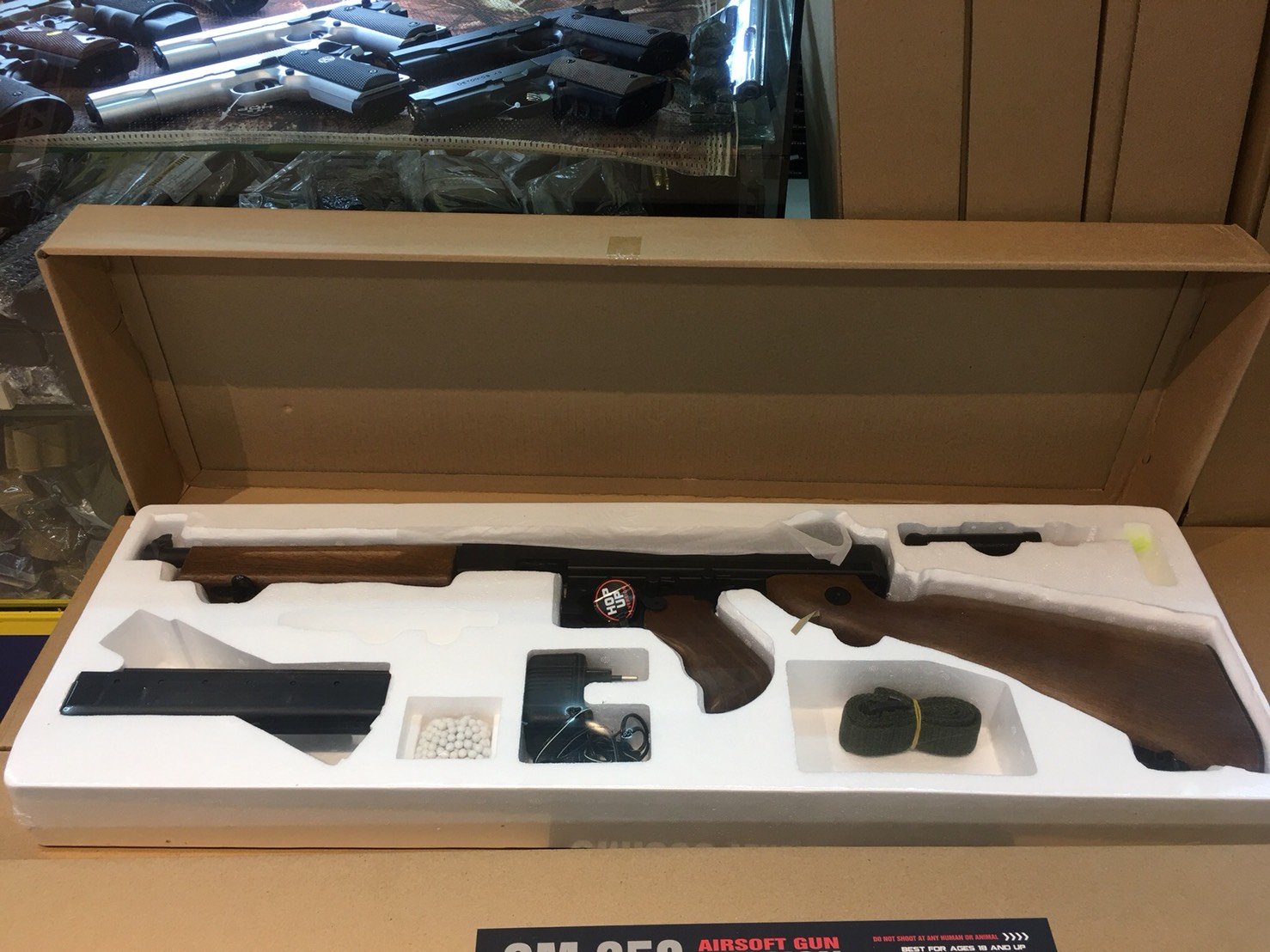 CM033 THOMPSON