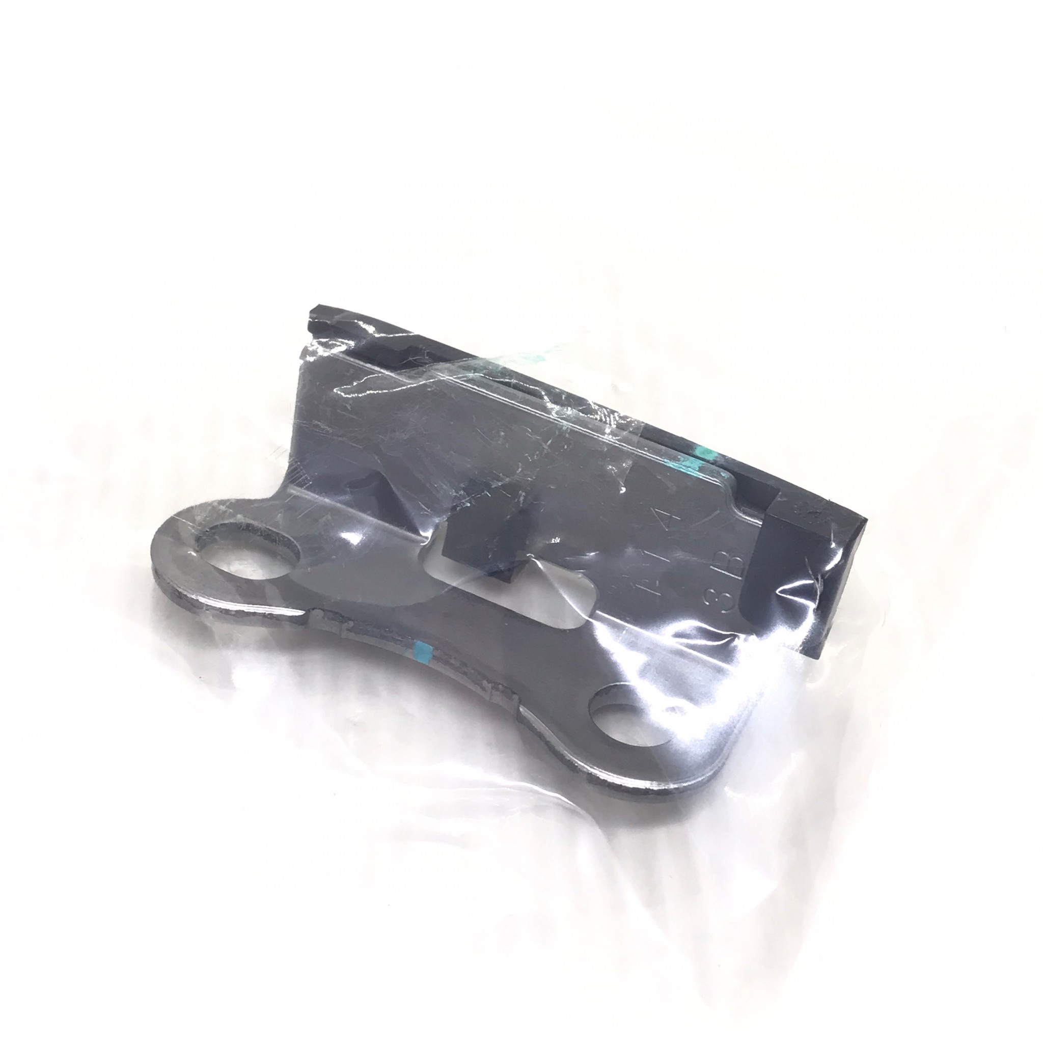 (แท้ศูนย์) ยางรองโซ่ราวลิ้น TOYOTA ด้านซ้าย(L) VIGO / FORTUNER / INNOVA / REVO ยี่ห้อ TOYOTA โตโยต้า รถตู้เบนซิน / วีโก้ / อินโนว่า / รีโว่ / ฟอร์จูนเนอร์ / 13563-0C011 Damper Chain Vibration