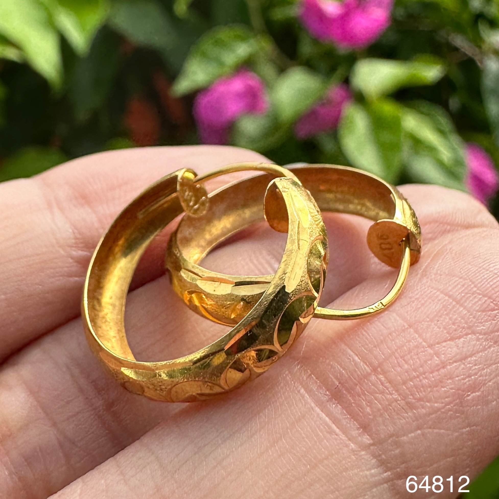 รหัส 64812 ต่างหู ห่วงทอง ตัดลาย ทอง90 ใส่ติดหูได้ทุกวัน งานสวย นน. 1.69 g