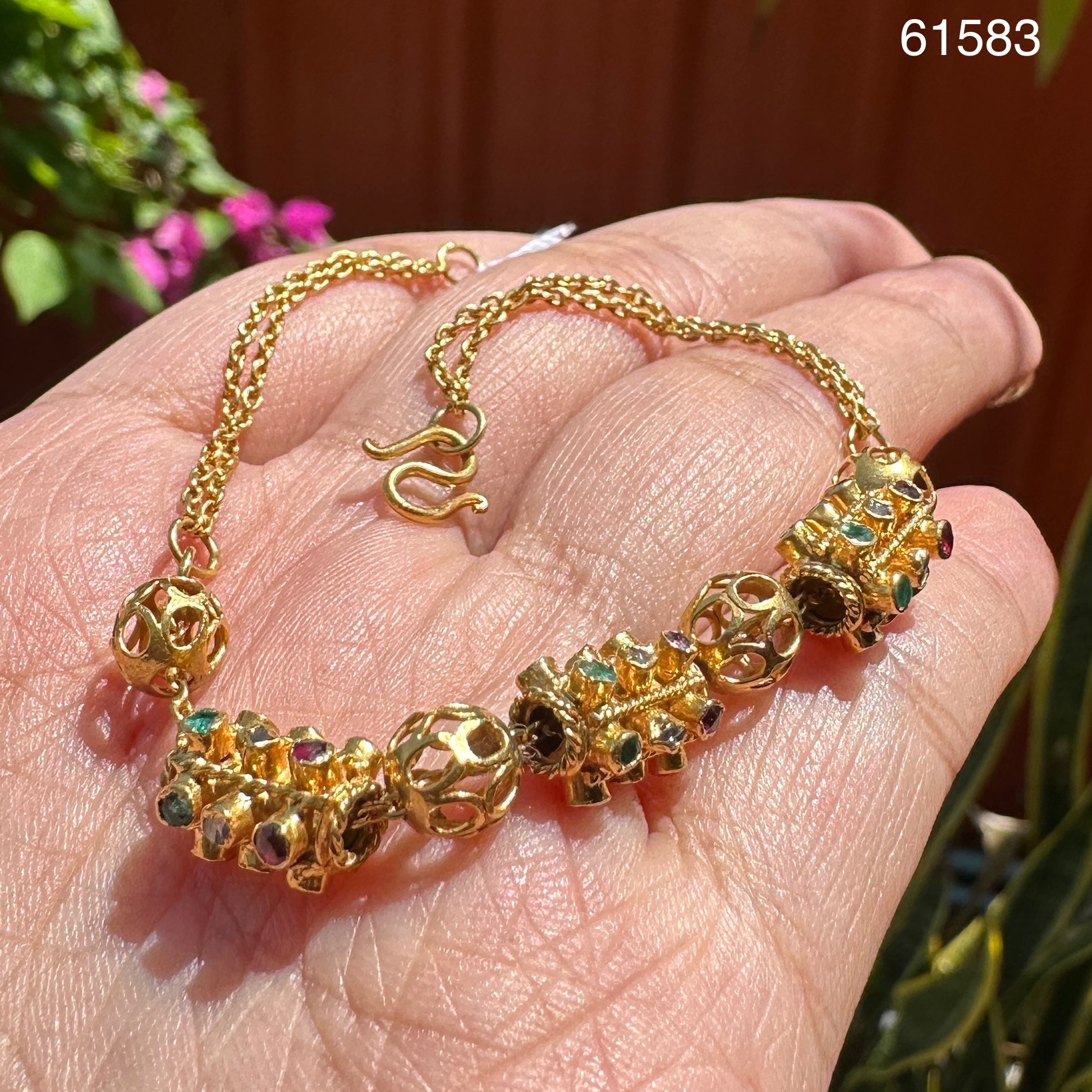 รหัส 61583 สร้อยข้อมือ ปะวะหล่ำ 3 สี ทับทิม มรกต เพชรซีก ทอง90 งานสวย น่าสะสม นน. 7.86 g