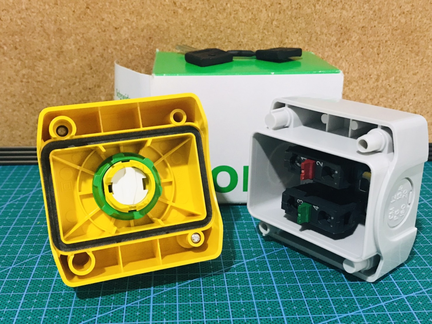 XALK188E : Emergency Button - Key Reset