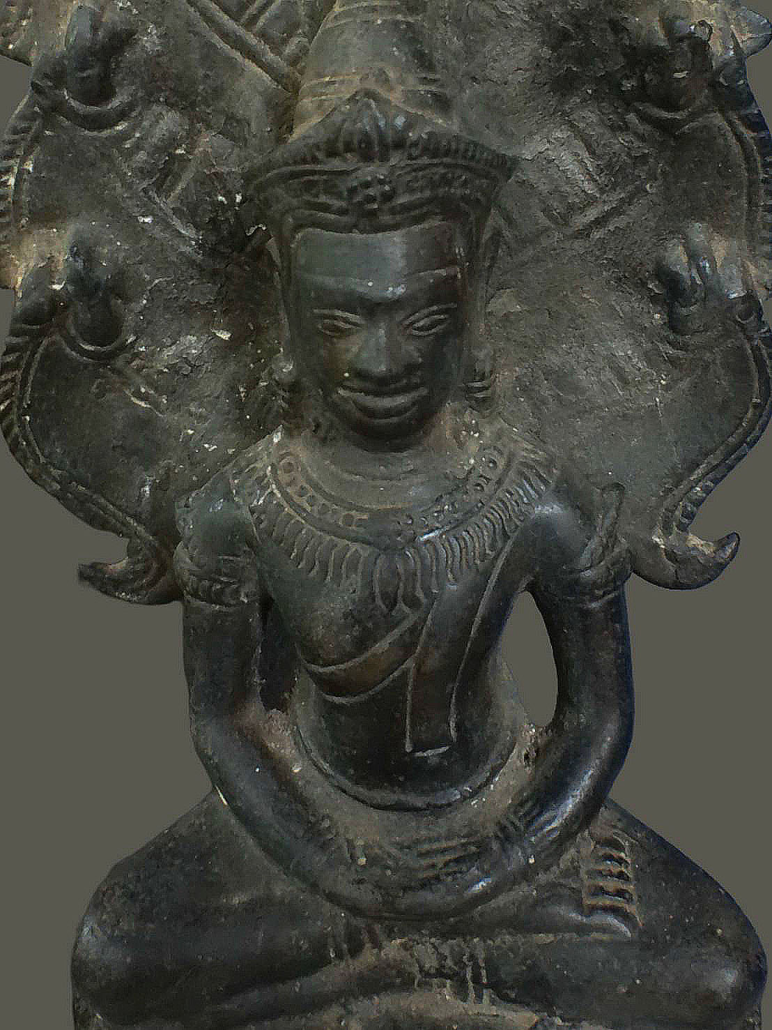 พระบูชา พระร่วงชีโบนั่งนาคปรก (พระนาคปรก) หล่อดินไทย เนื้อทองเหลือง หล่อหนา มีน้ำหนัก ขนาดสูง 13 นิ้ว กว้าง 5 นิ้ว