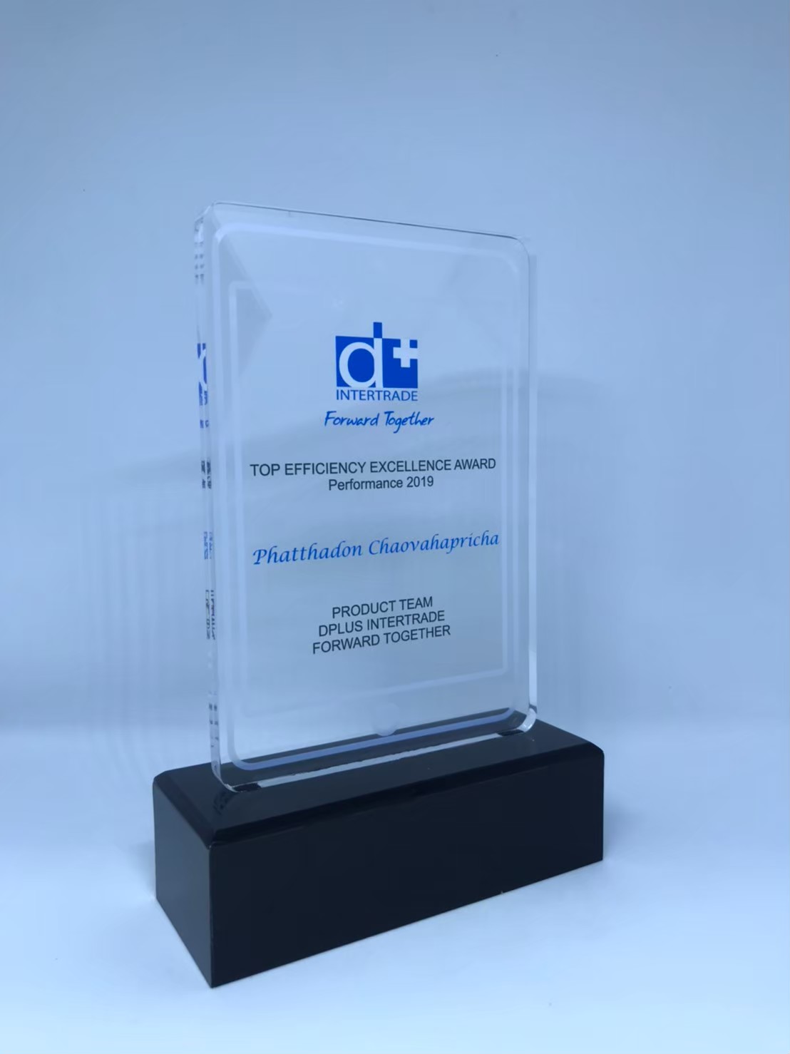 TROPHY008