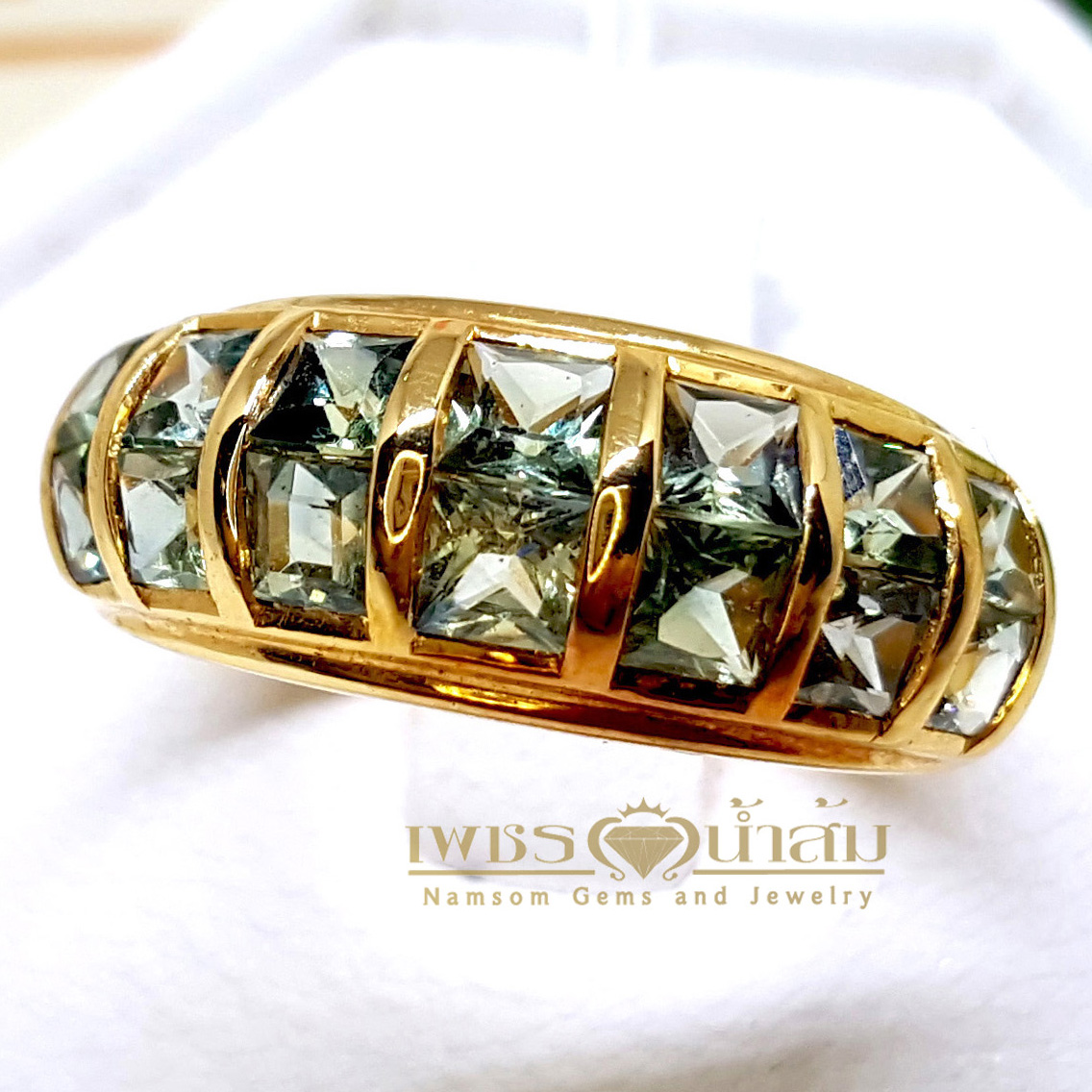 แหวน Blue Sapphire แถววงใหญ่