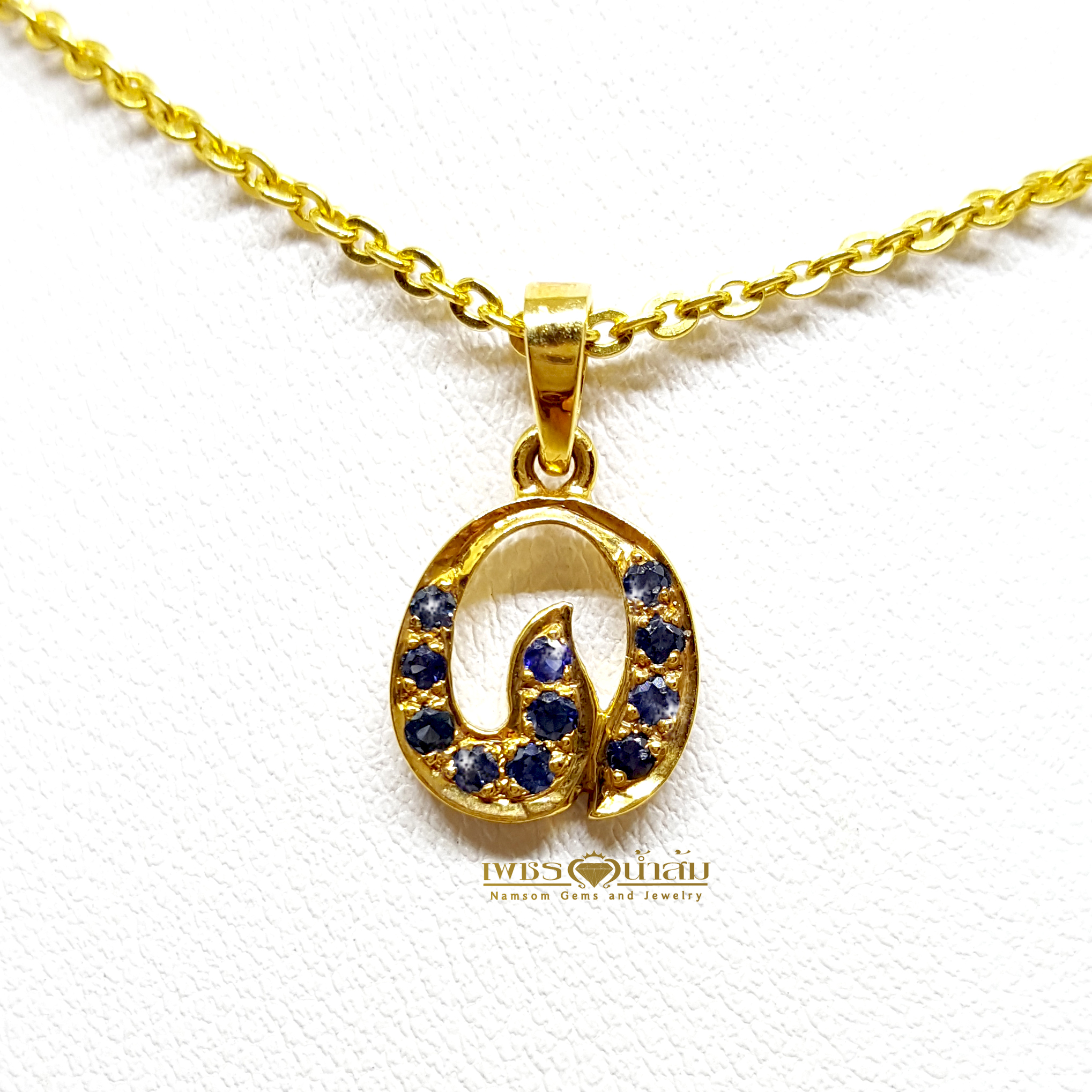 จี้พลอยไพลิน Blue Sapphire ชิ้นเล็กน่ารัก สวมใส่ได้ทุกวัน