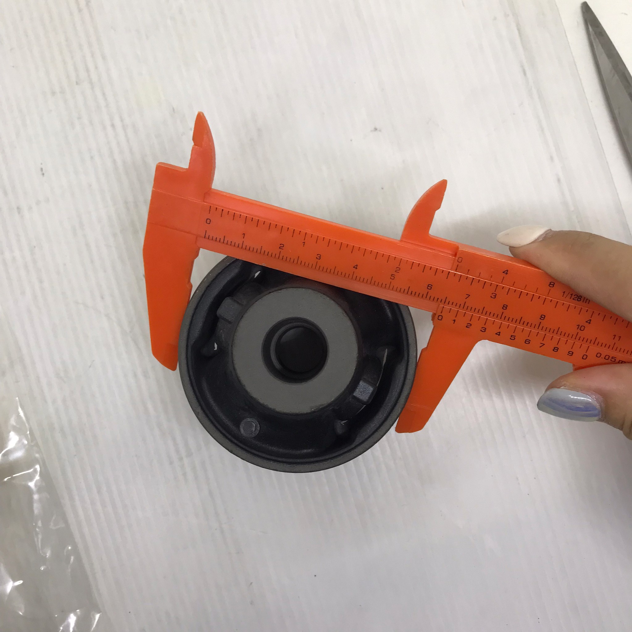 (1ตัว) บู๊ชปีกนก TOYOTA ตัวล่าง ตัวใหญ่ AVANZA / F601 / F602 ปี 2004-2006 ตัว ล่าง โตโยต้า อแวนซ่า / LOWER / BIG ARM BUSHING ยี่ห้อ RBI / เบอร์ 48655-BZ010 / T24F60WB