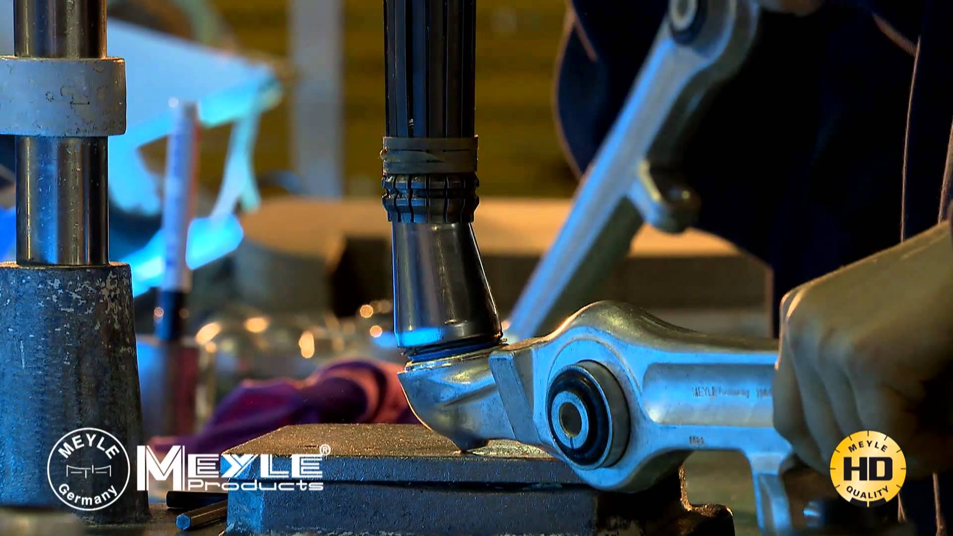 ยางแท่นเกียร์ VOLVO 940 / MEYLE-HD, 1328900