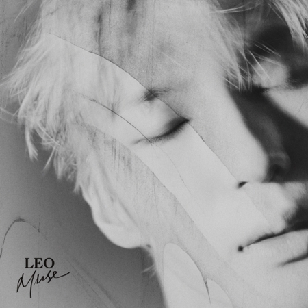 ( Pre-Order ) LEO ( Vixx ) 2nd Mini Album Muse + Random Poster วางจำหน่าย 18 / 6 / 2019