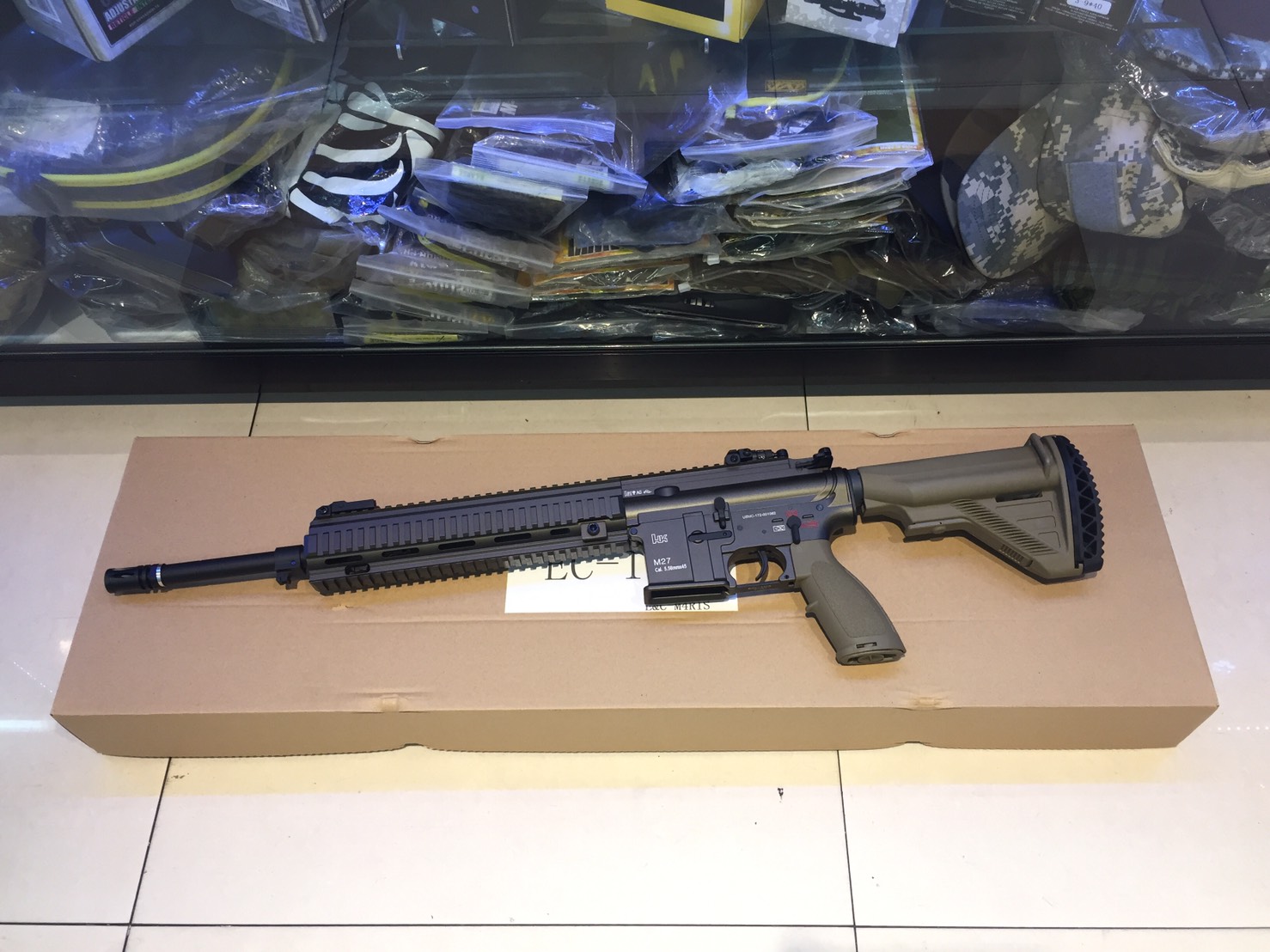 E&C 103S TAN