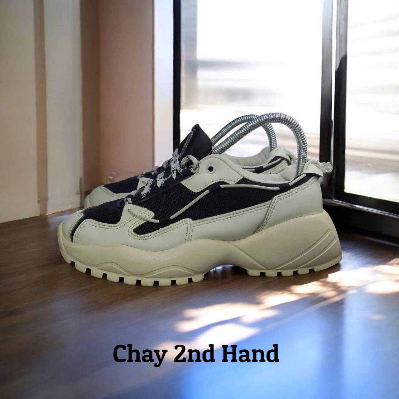 รองเท้ามือสอง SIZE#37 ยาว23ซม. แบรนด์ดัง สภาพสวย ตรงปก SH37A12N473