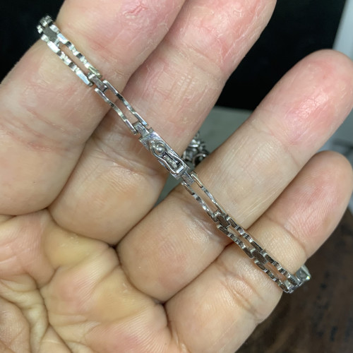 รหัส 63476 สร้อยข้อมือ เพชร 7/0.70 ct ฝังเพชรกุหลาบ 35/0.35 ct งานปาหะ ความยาว 17.50 ซม. นน. 14.32 g