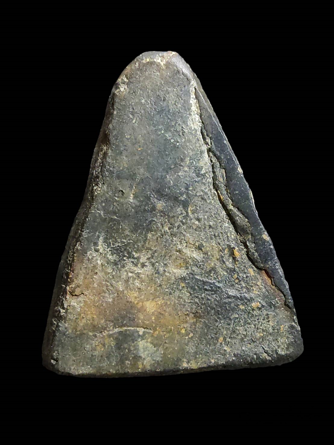 พระเนื้อดิน พิมพ์หลวงพ่อโตสมาธิ “สุคโต” หลวงปู่โต๊ะ วัดกำแพง สิงห์บุรี