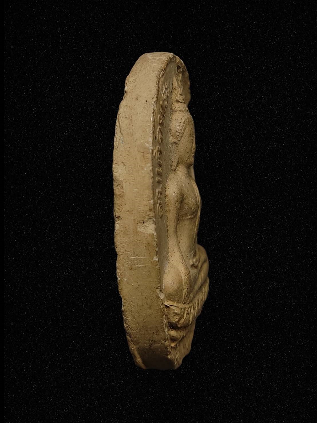 พระพิมพ์สมเด็จพระพุทธโคดม หลวงพ่อขอม วัดไผ่โรงวัว สุพรรณบุรี ปี 2500 เนื้อดินเผาหลังยันต์กลับนิยม