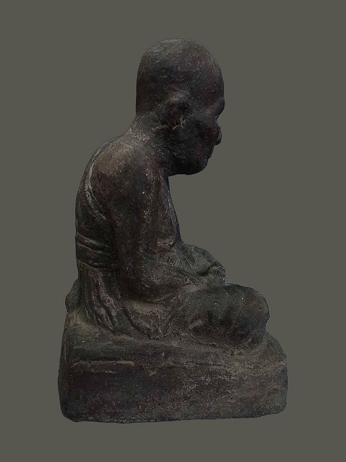 พระบูชา หลวงปู่ทวด วัดช้างให้ ปัตตานี เนื้อว่าน ขนาดสูง 5.5 นิ้ว กว้าง 4.5 นิ้ว