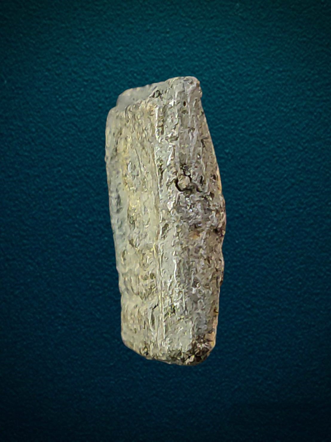 พระหลวงปู่ศุข พิมพ์ประภามณฑลข้างรัศมี เนื้อดินผสมผงคลุกรัก วัดปากคลองมะขามเฒ่า จ.ชัยนาท