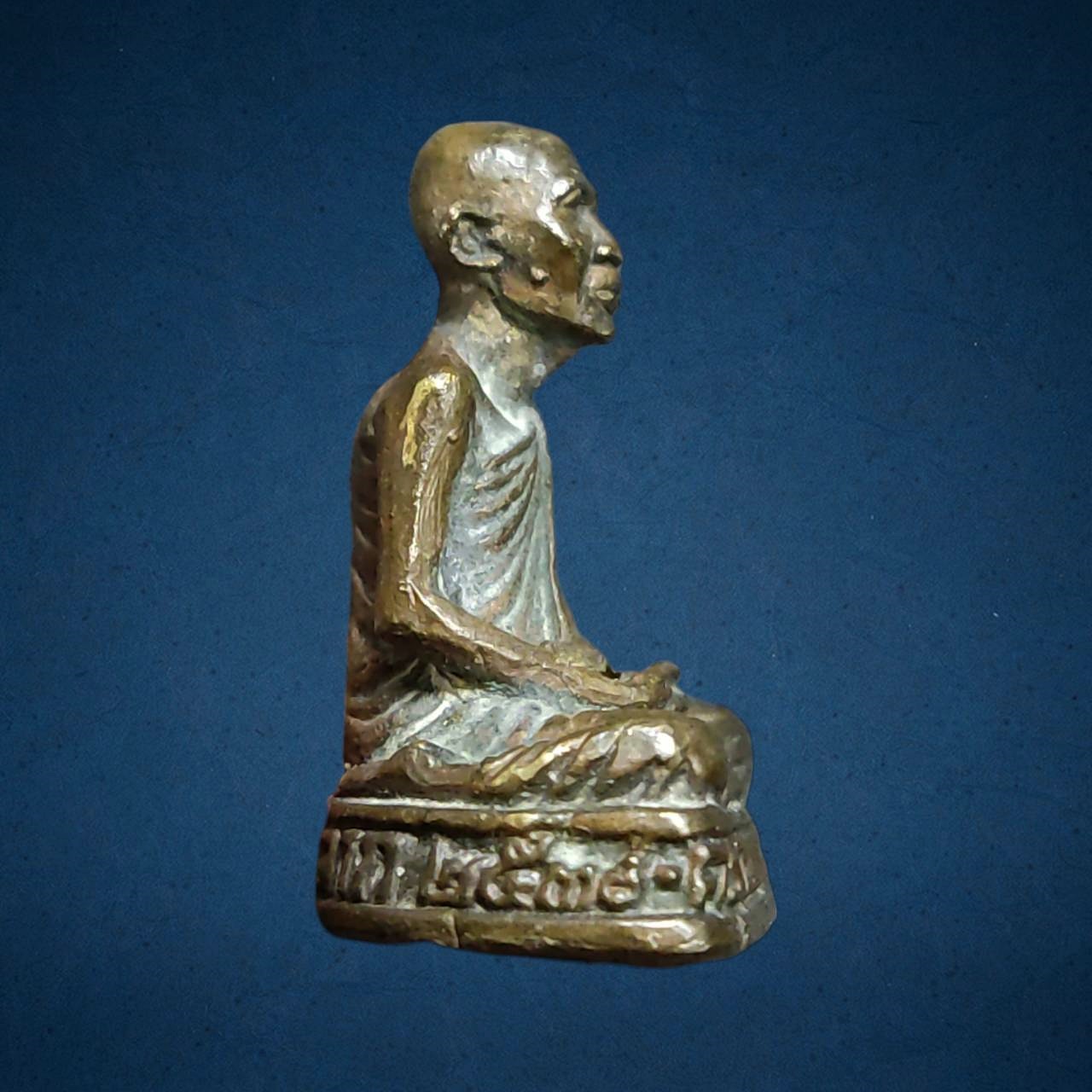 รูปหล่อครูบาวัง วัดบ้านเด่น ตาก ปี 2539