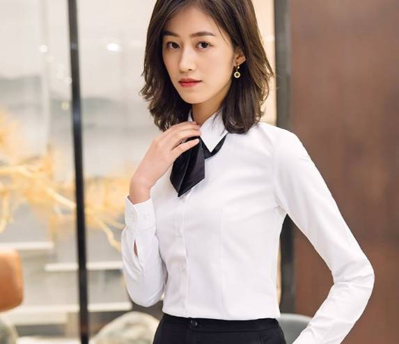 เสื้อเชิ้ตแขนยาว สีขาว สีดำ สีเทา สีม่วง สีแดง สีชมพู สีกรมท่า สีฟ้า