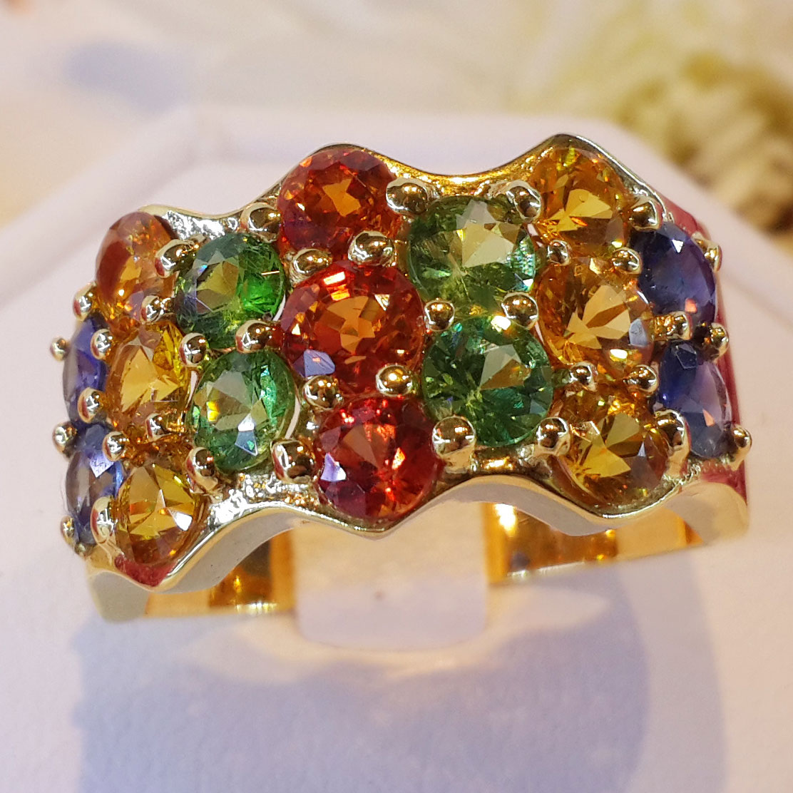 แหวน Fancy Sapphire สลับสี วงใหญ่