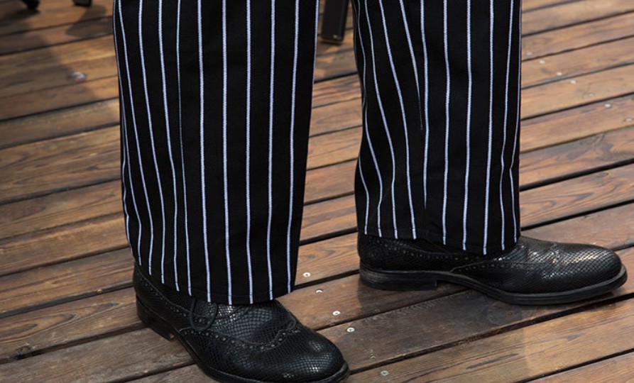 กางเกงทำงานผู้ชาย กางเกงขายาวทรงตรง กางเกงทำงานพนักงานเสิร์ฟในครัว กางเกงขายาวลายทางขาวดำ