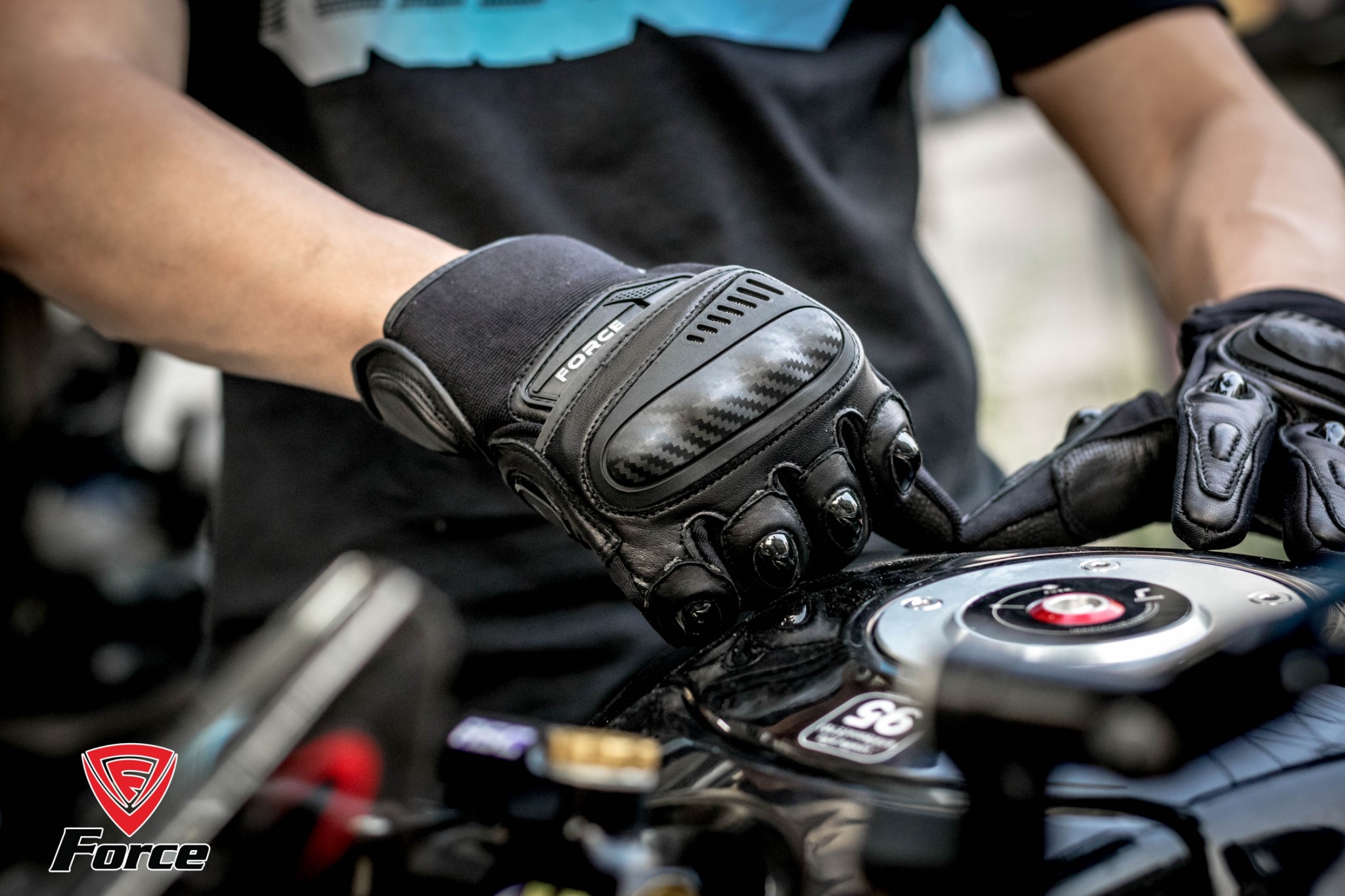 ถุงมือ Force รุ่น Slice Gloves